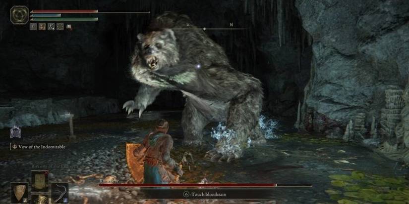 Player fighting the Runebear boss in Elden Ring. 