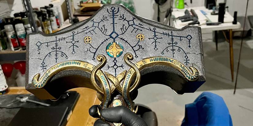 slug_927 god of war mjolnir