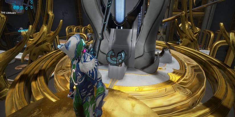 A player about to trade in Warframe