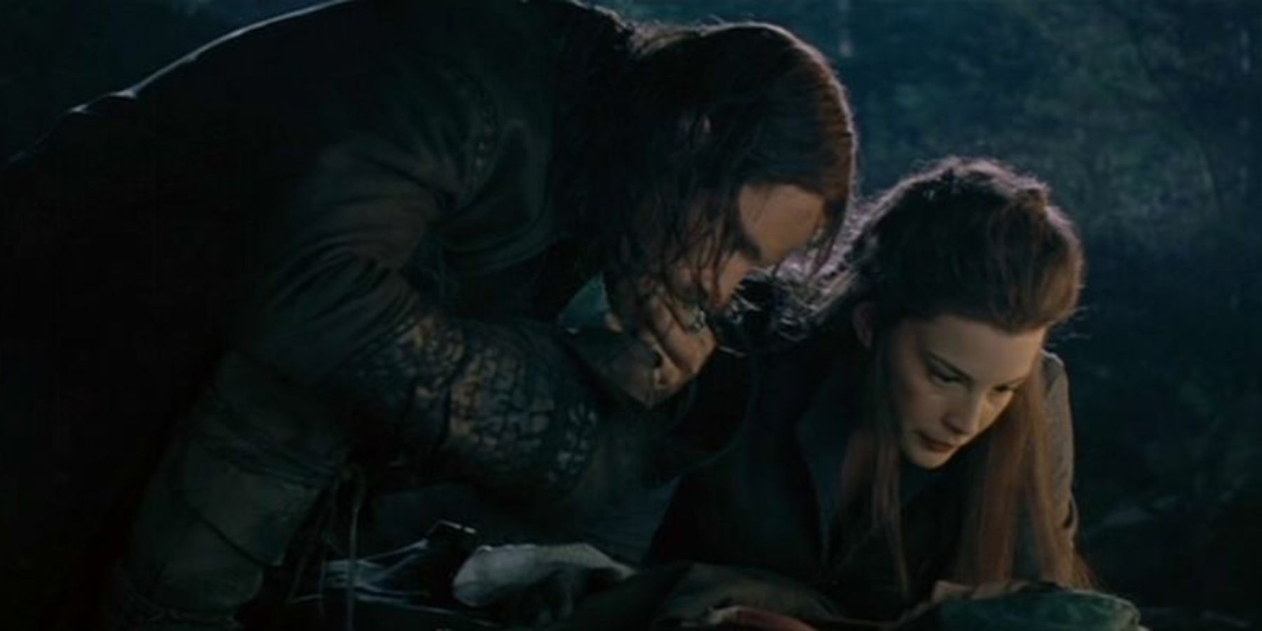 Aragorn healing Frodo on Weathertop