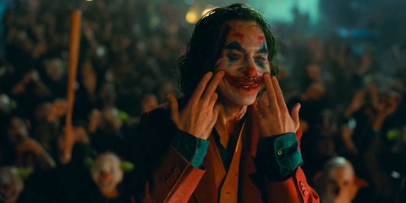Arthur stands before his followers in Joker