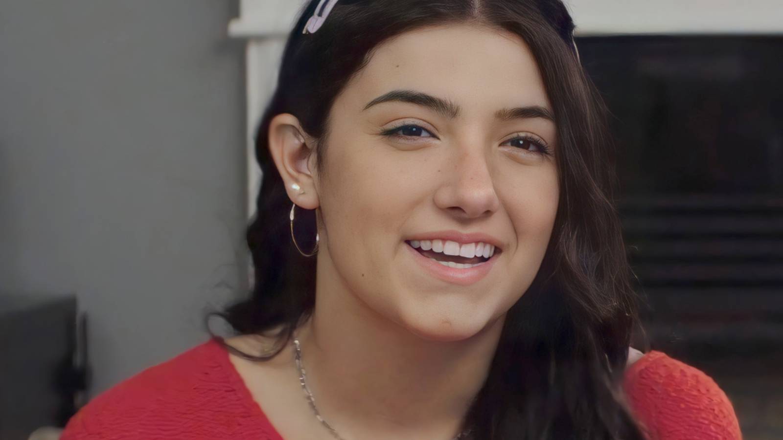 Charli D'Amelio close up