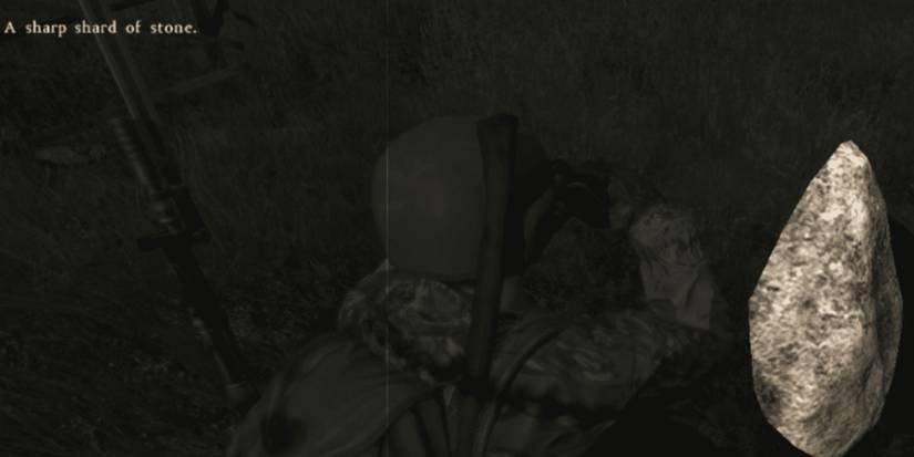 Player inspecting the Stone Knife in DayZ.