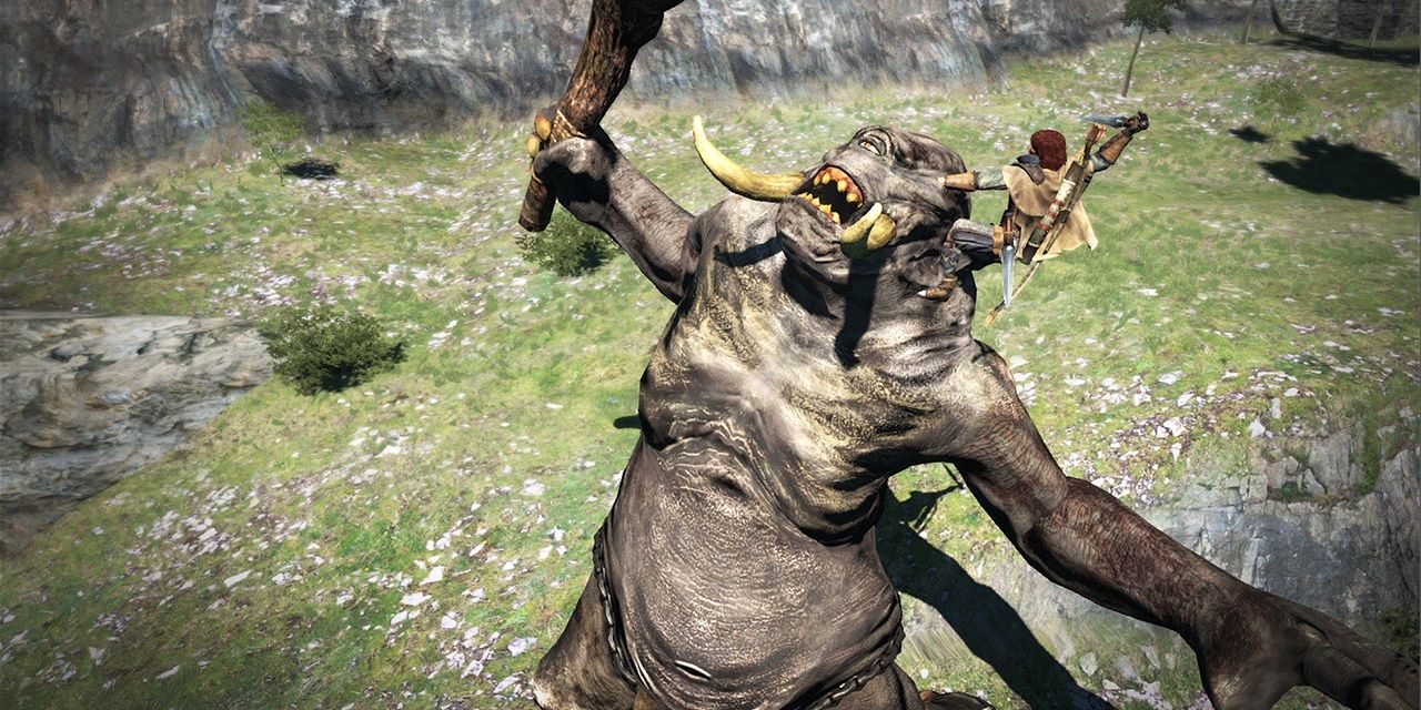 Grappling and attacking a Cyclops in Dragon's Dogma