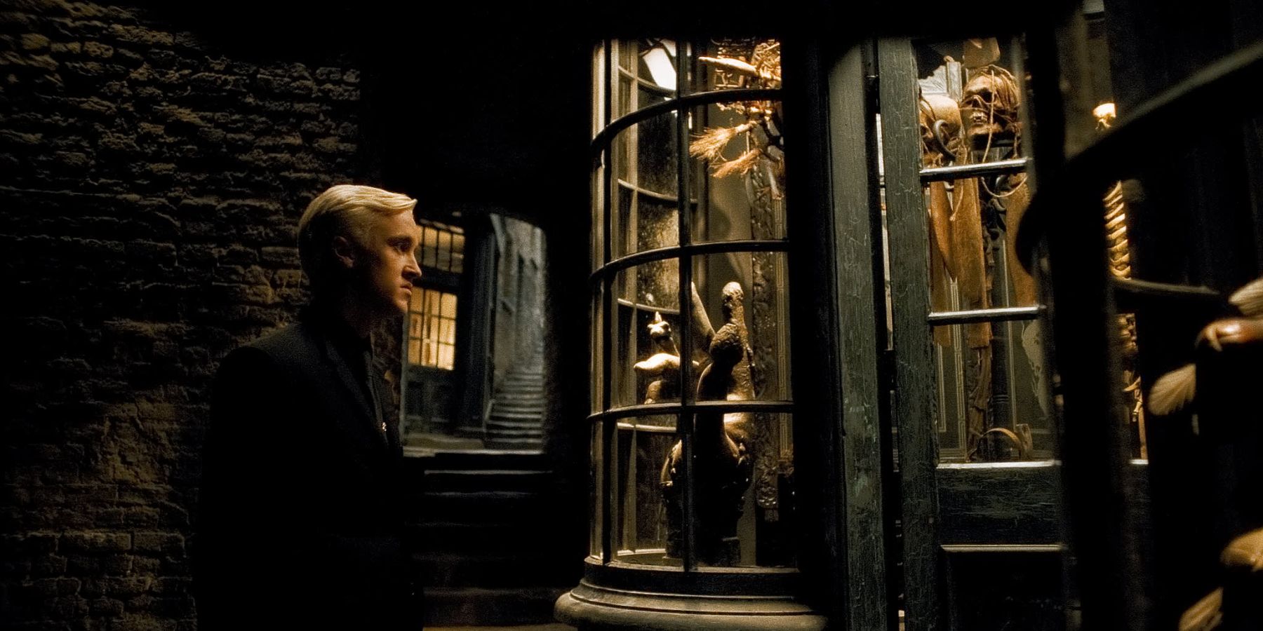 Harry Potter Draco Malfoy by Borgin and Burkes shop in Knockturn Alley