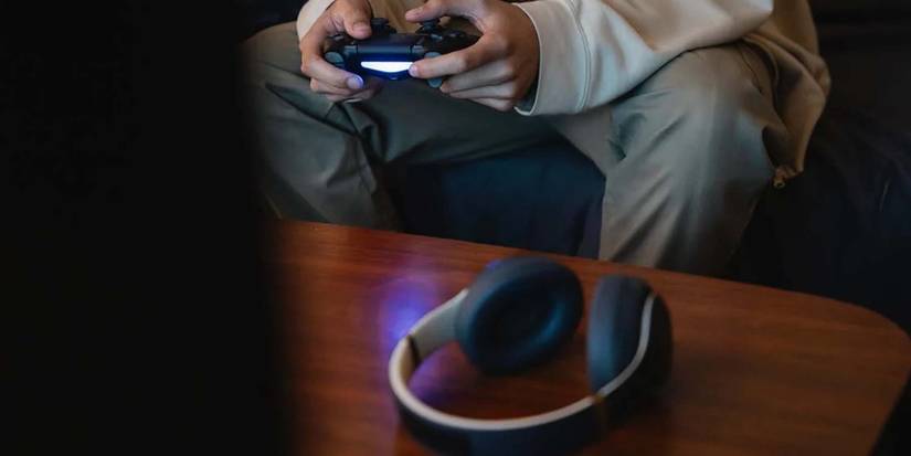 Headset On Table Wireless