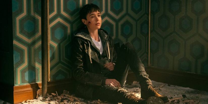 Viktor talking to Harlan