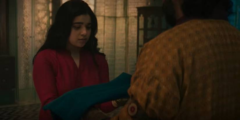 Kamala is given a blue koti in Ms Marvel Episode 4