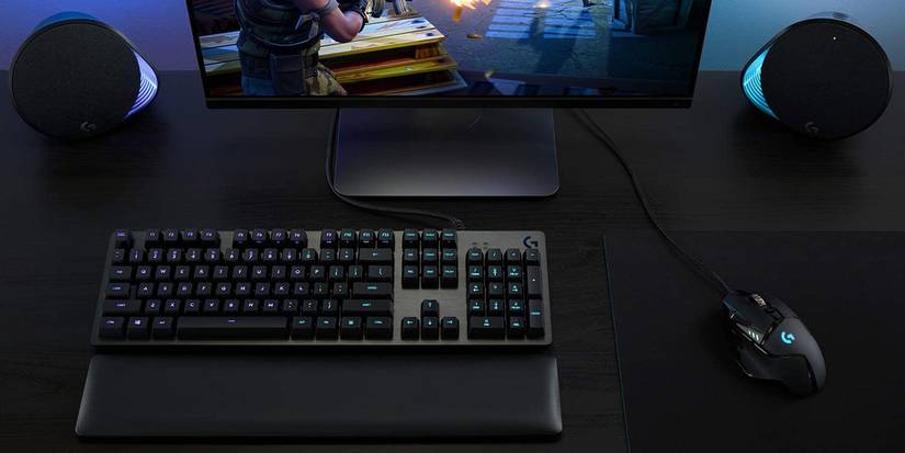 Logitech G502 HERO mouse