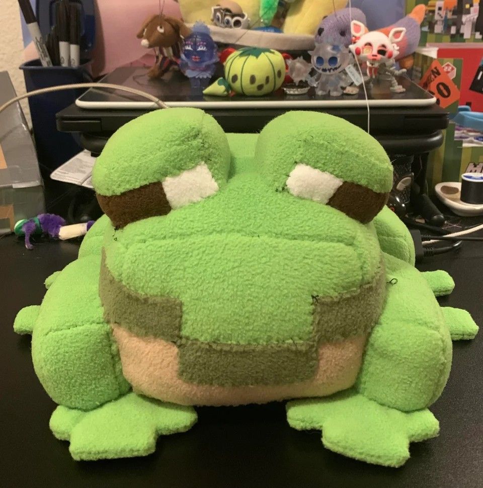 Minecraft Fan Makes Impressive Plush Based on Game's Frogs