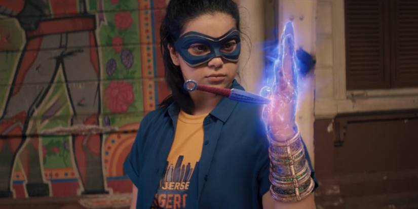Ms. Marvel stops dagger with powered hand