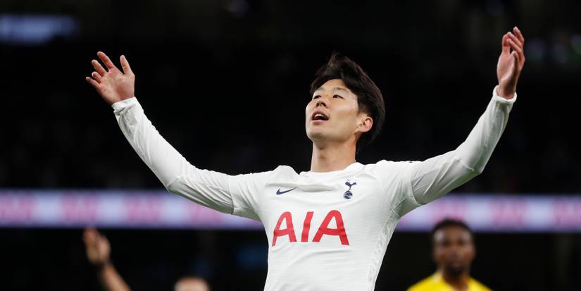 Son celebrating for Spurs