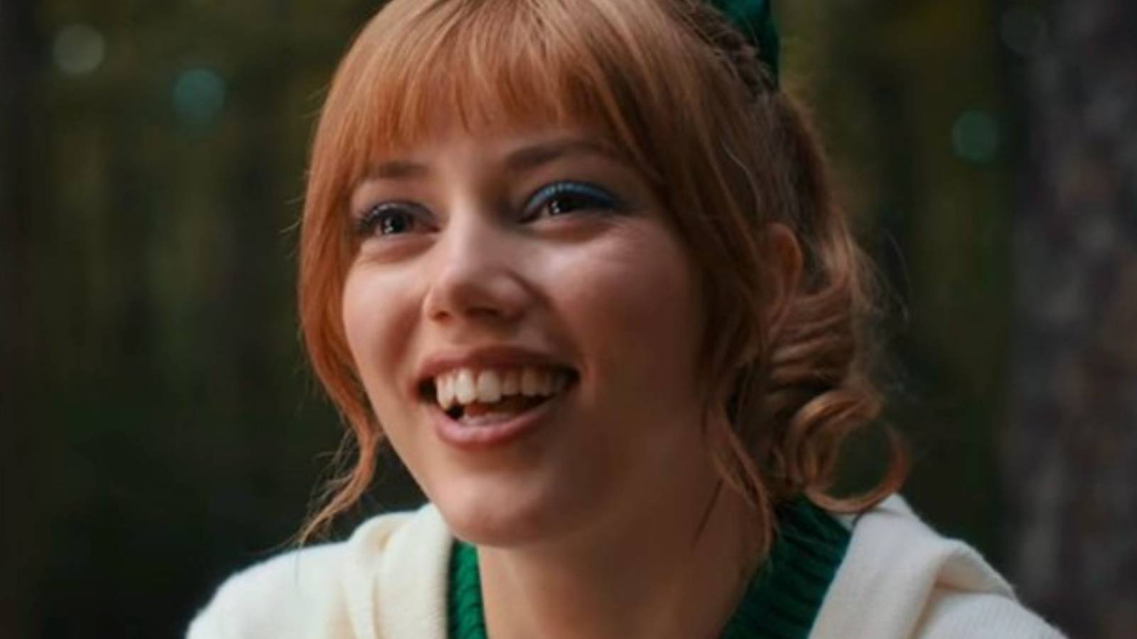 Grace Van Dien as Chrissy Cunningham in Stranger Things