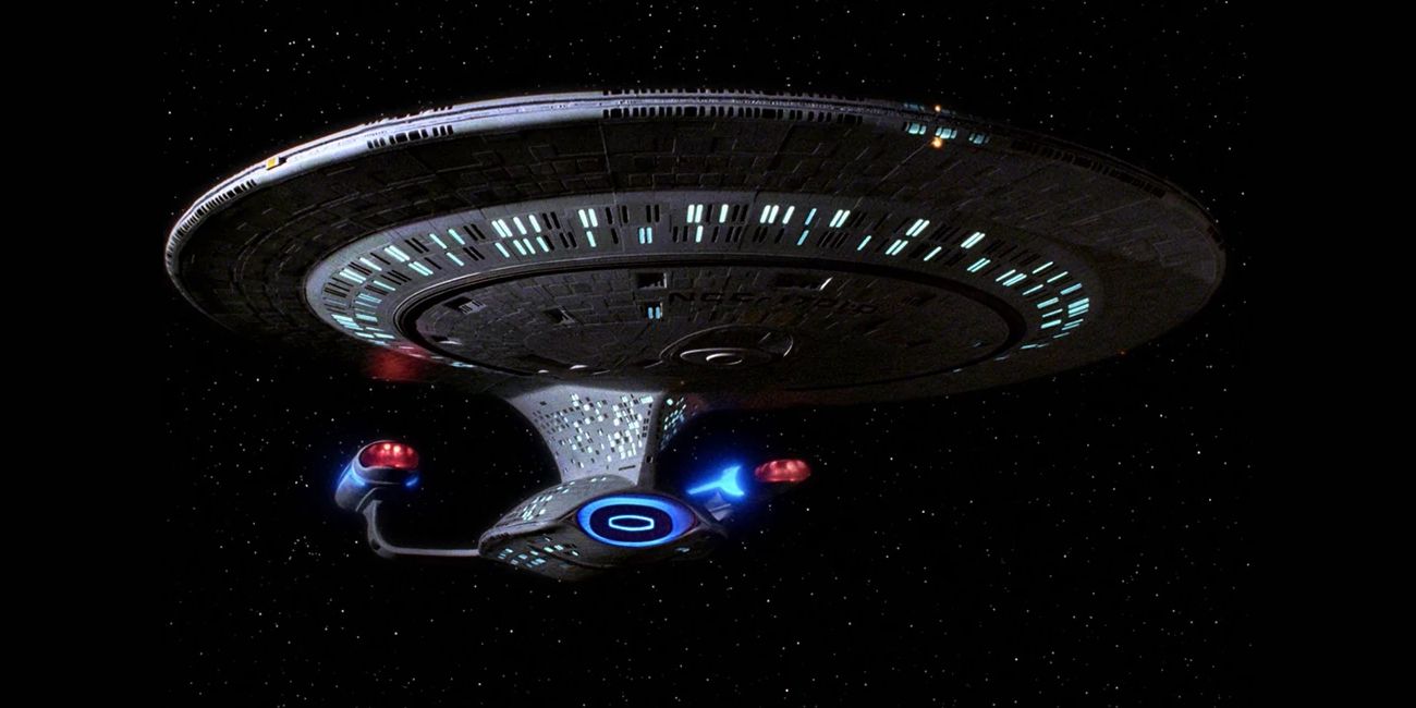 USS_Enterprise-D_2C