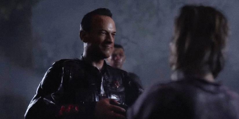 laura struggling with Travis in the quarry