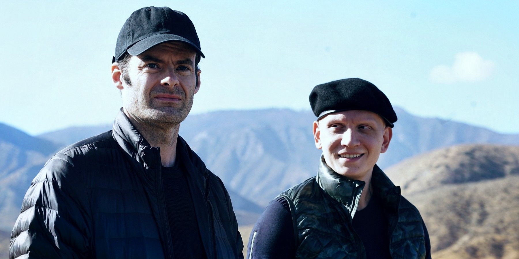 Барри Беркман (Билл Хейдер) и Нохо Хэнк (Энтони Кэрриган) на чеченской тренировке