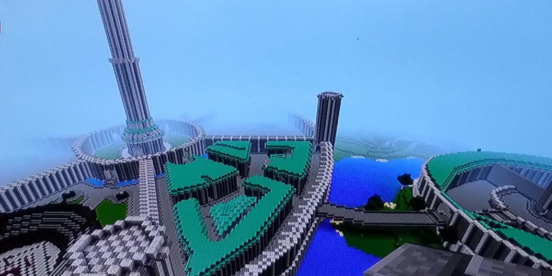 Image from Minecraft showing the White-Gold tower from Oblivion's Imperial City.