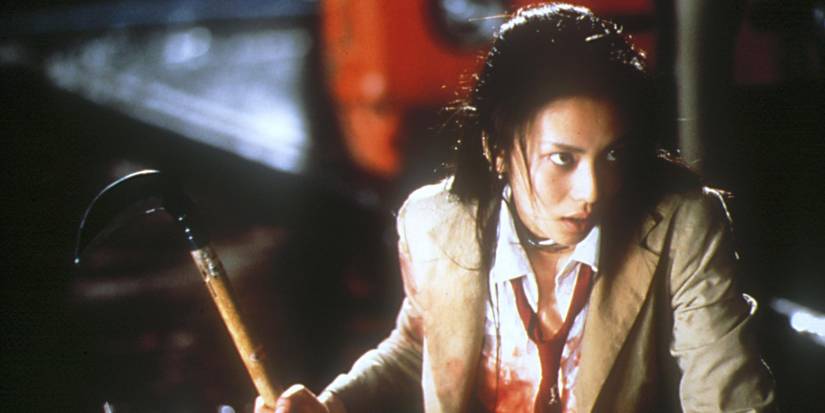 Mitsuko Souma fighting in Battle Royale 