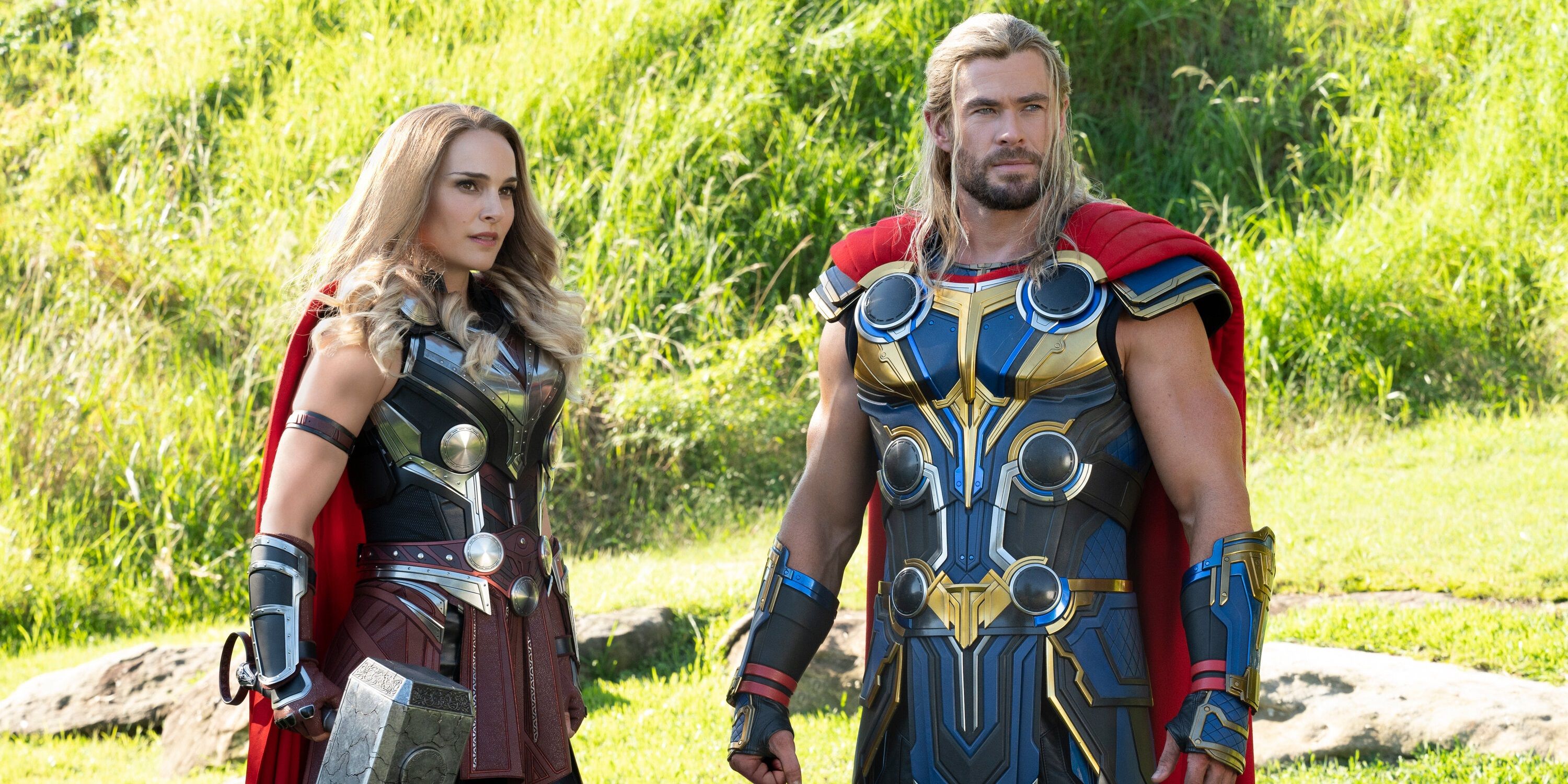 Chris-Hemsworth-and-Natalie-Portman-in-Thor-Love-and-Thunder-1