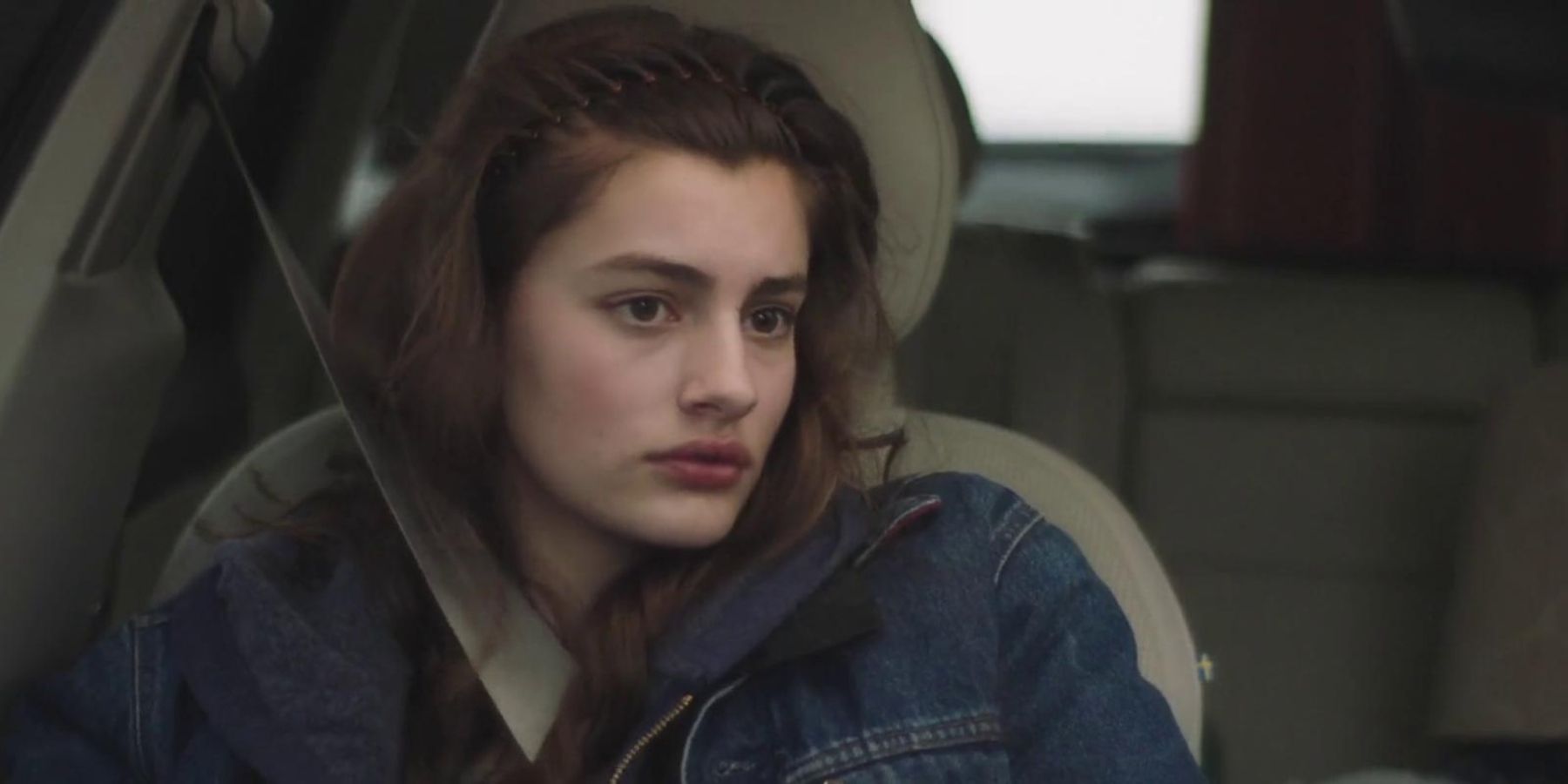 Diana Silvers as Maggie Thompson in Ma