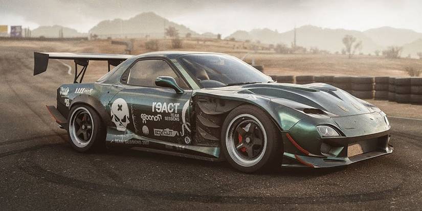 Forza Horizon 5 Mazda RX-7 doing donuts in desert