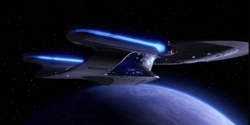 Star Trek ship above planet