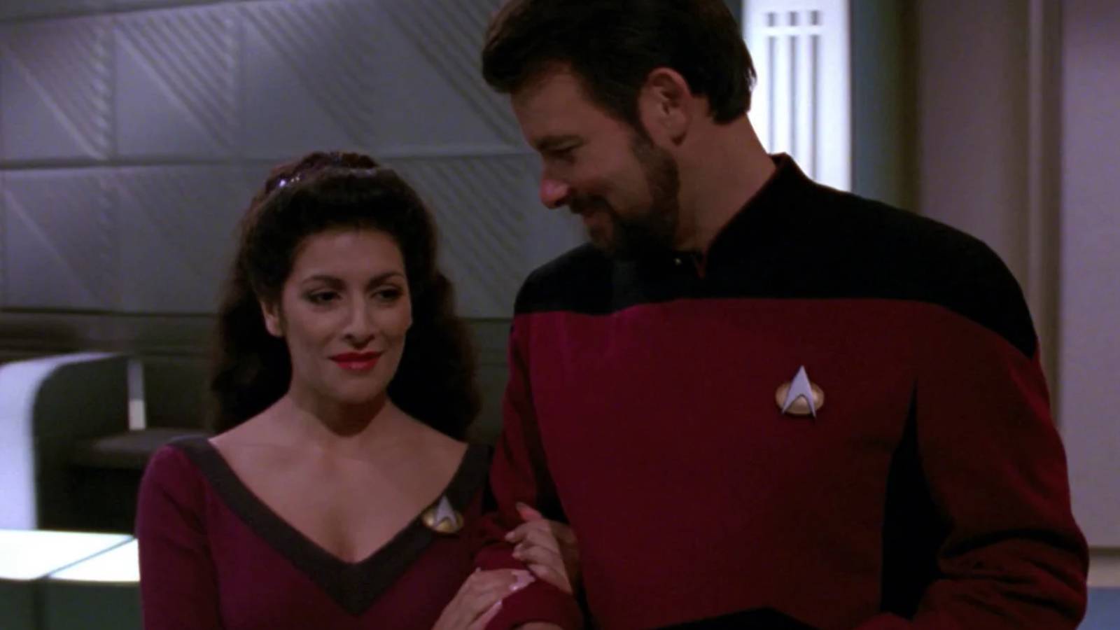 Star Trek troi and Riker