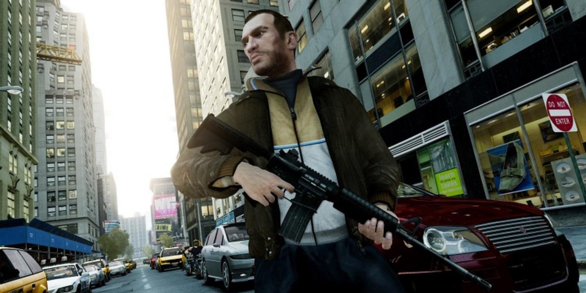 Niko holding a gun in Grand Theft Auto 4