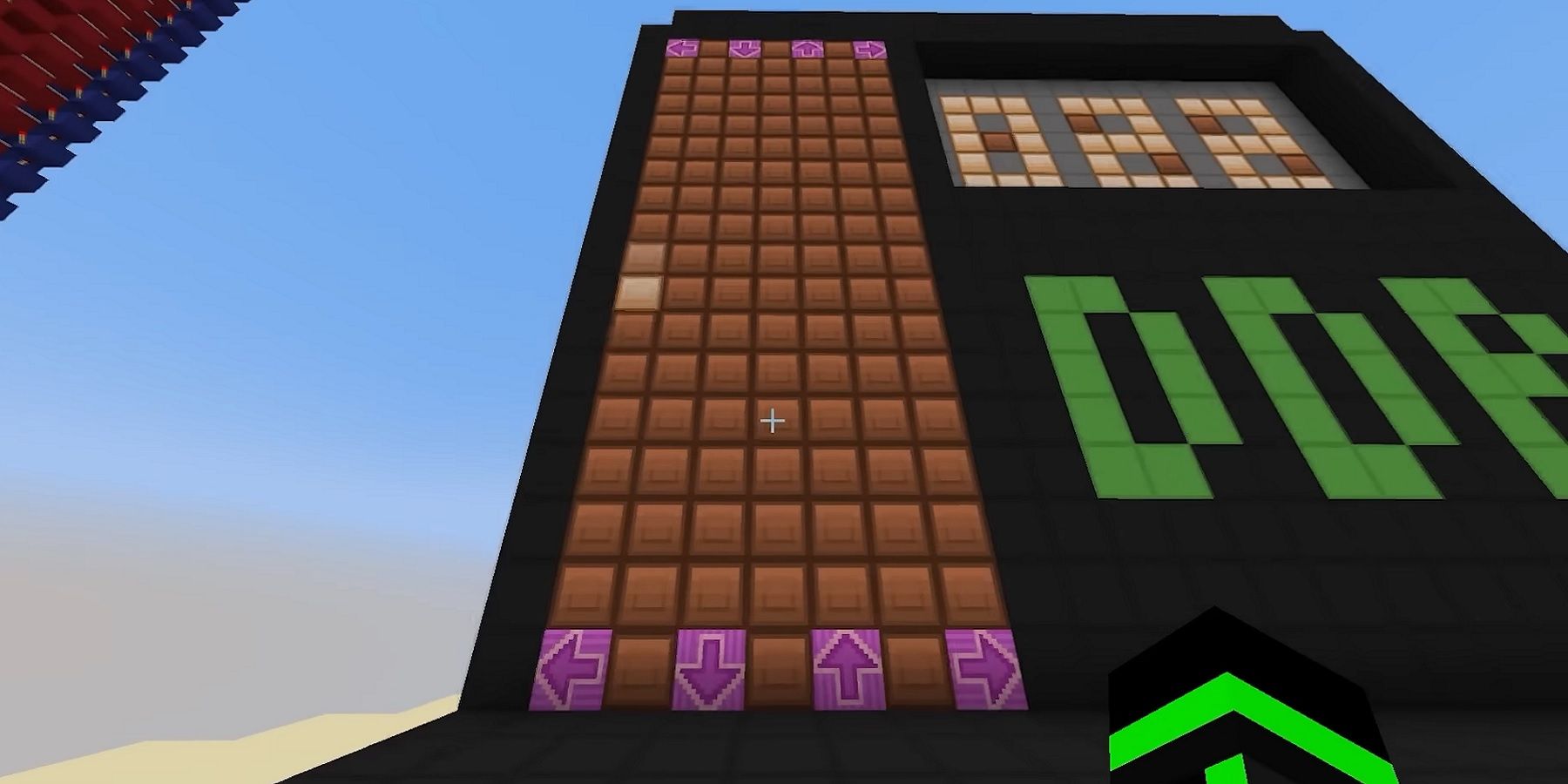 Screenshot from Minecraft showing a DDR-style game.
