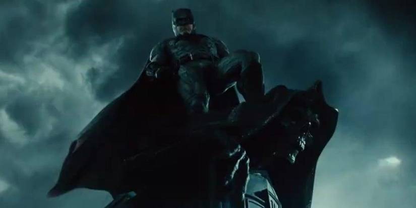 zack snyder justice league batman on gargoyle