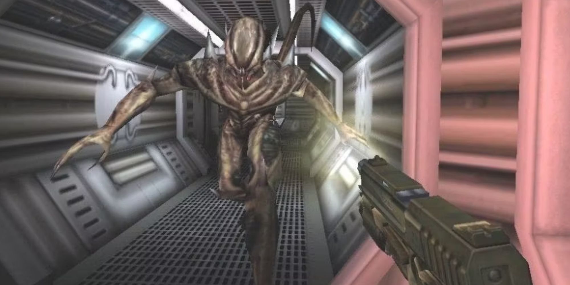 A Xenomorph runs down a hallway while a marine fires at it