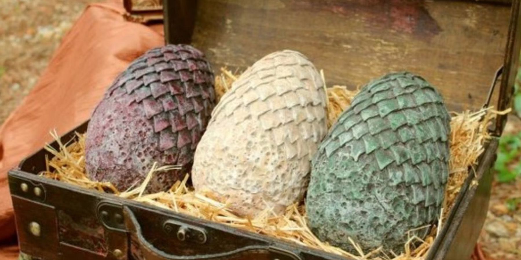 Daenerys Receiving The Eggs Of Drogon, Viserion, and Rhaegal cropped