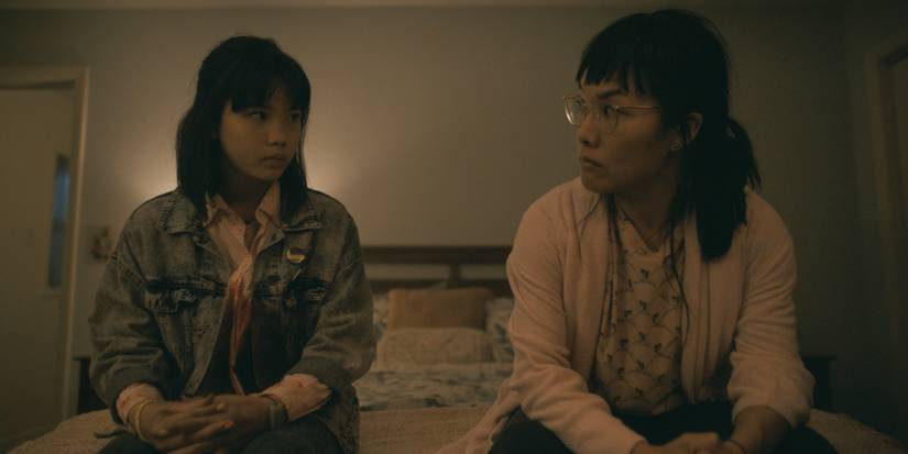 Erin talking to her adult self in Paper Girls