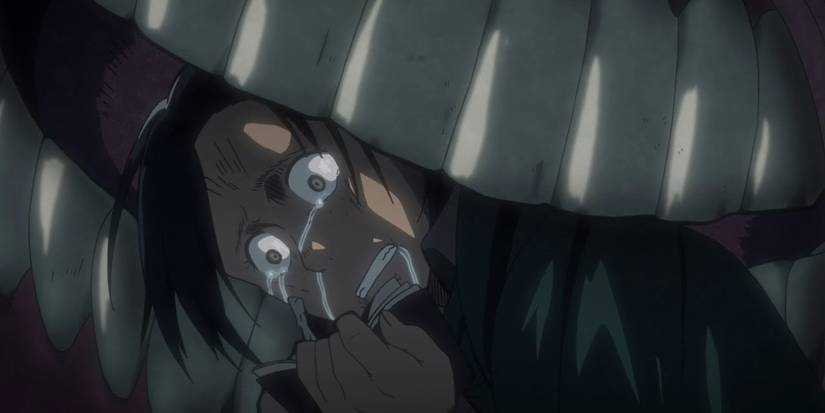 Ilse between the teeth of a Titan