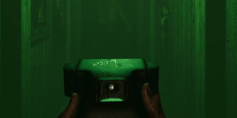 MADISON green corridor with camera 