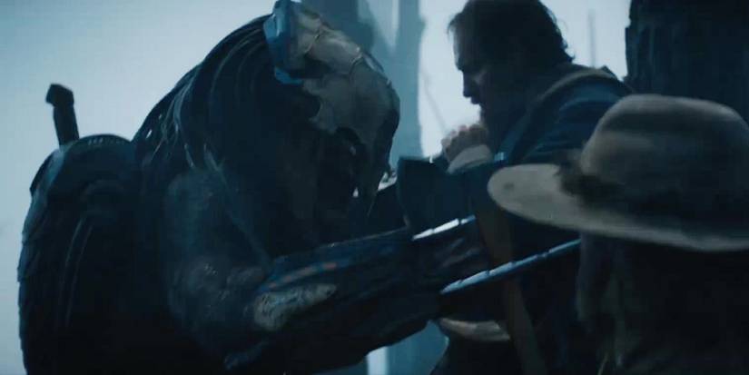Predator-attacks-Colonizers-in-Prey-2022-Film