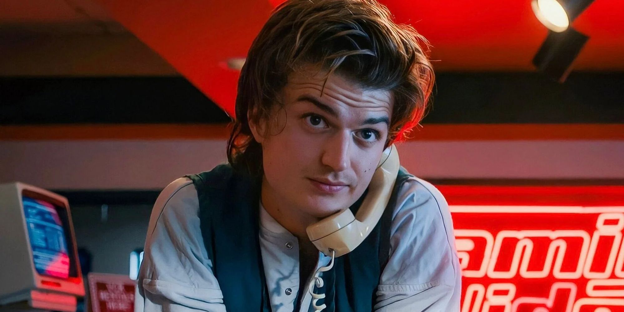 Steve Harrington From Stranger Things Season 4 Talking On The Phone