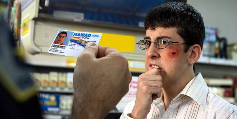 McLovin talking to cops after getting punched in Superbad