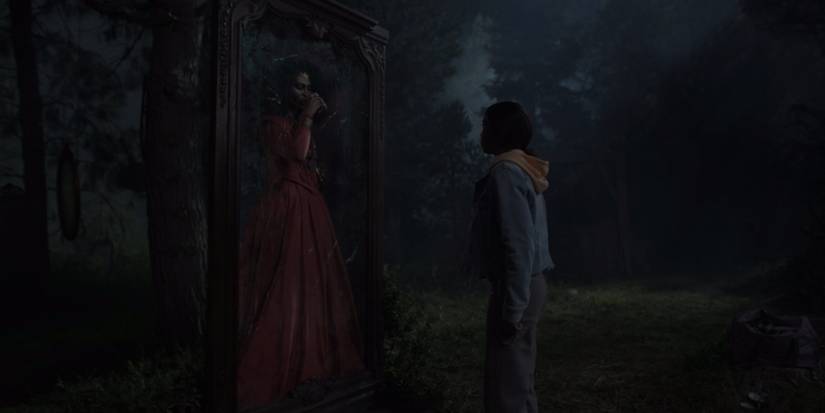 Bloody Mary drinks blood in front of Bianca in American Horror Stories