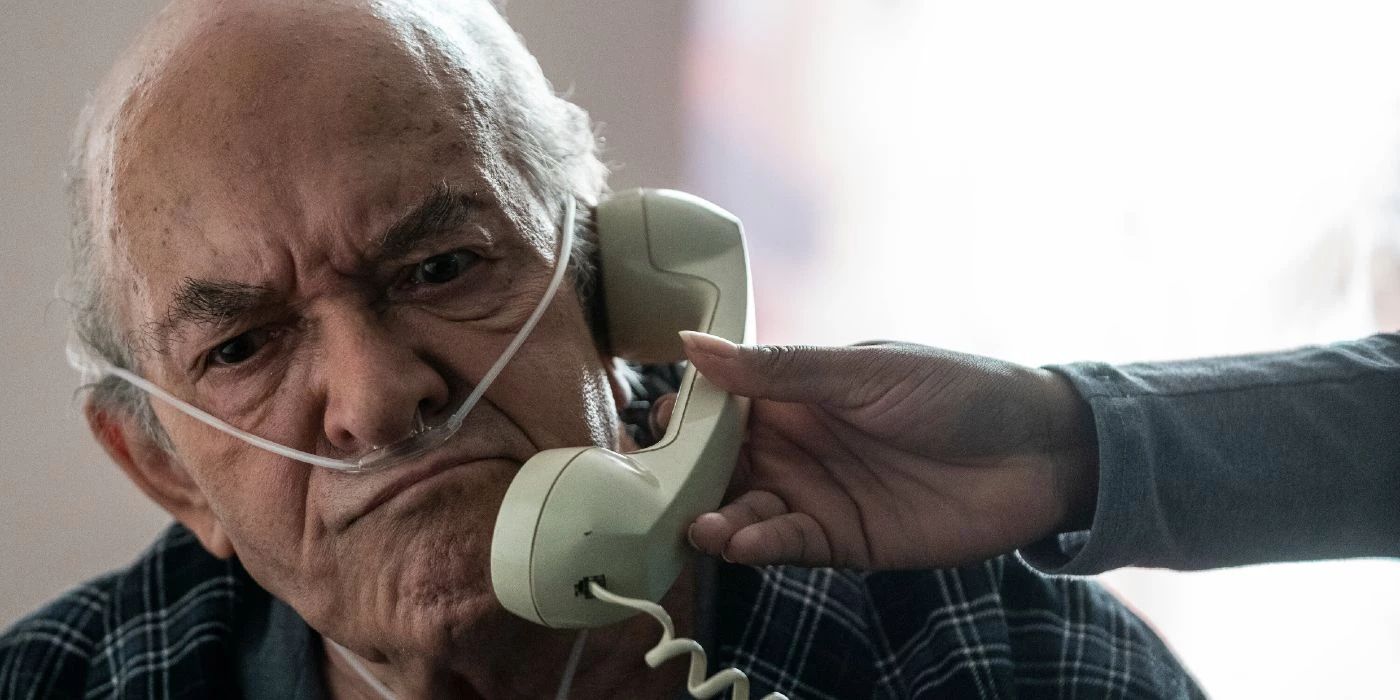 hector-salamanca-talking-on-phone