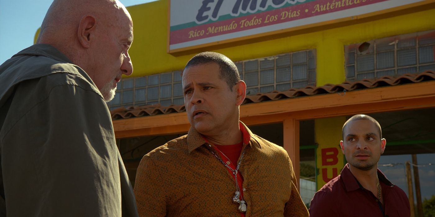 mike-and-tuco-stand-off