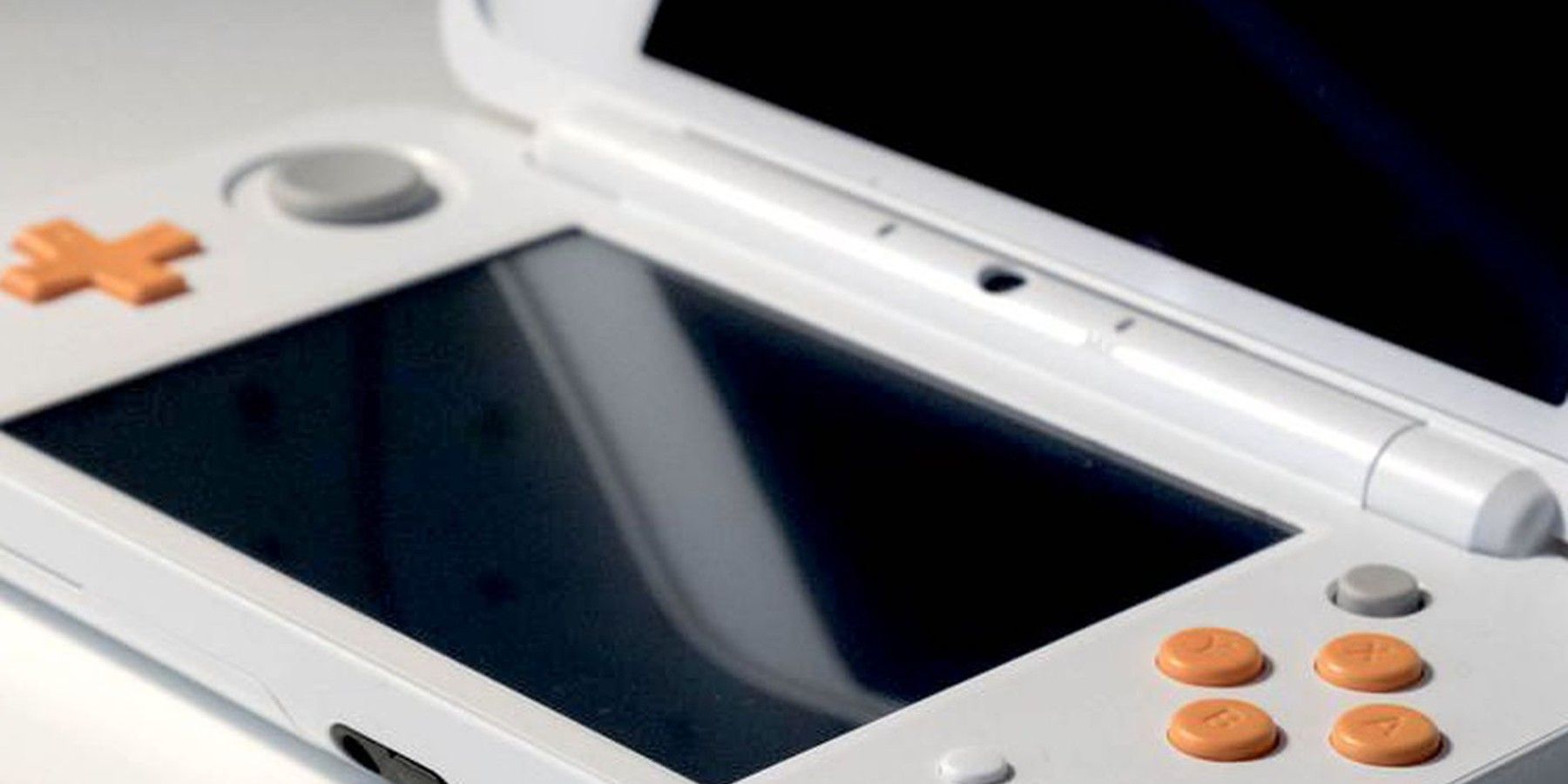 nintendo 3ds touchscreen closeup