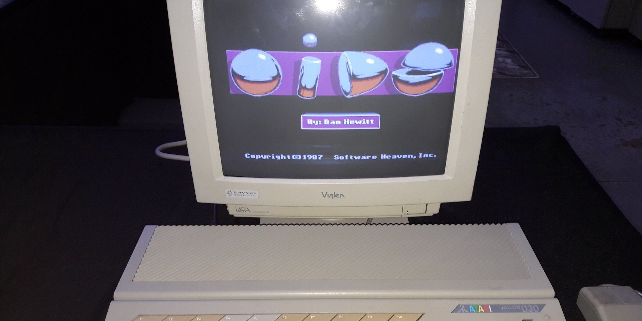Экран загрузки Oids на Atari ST