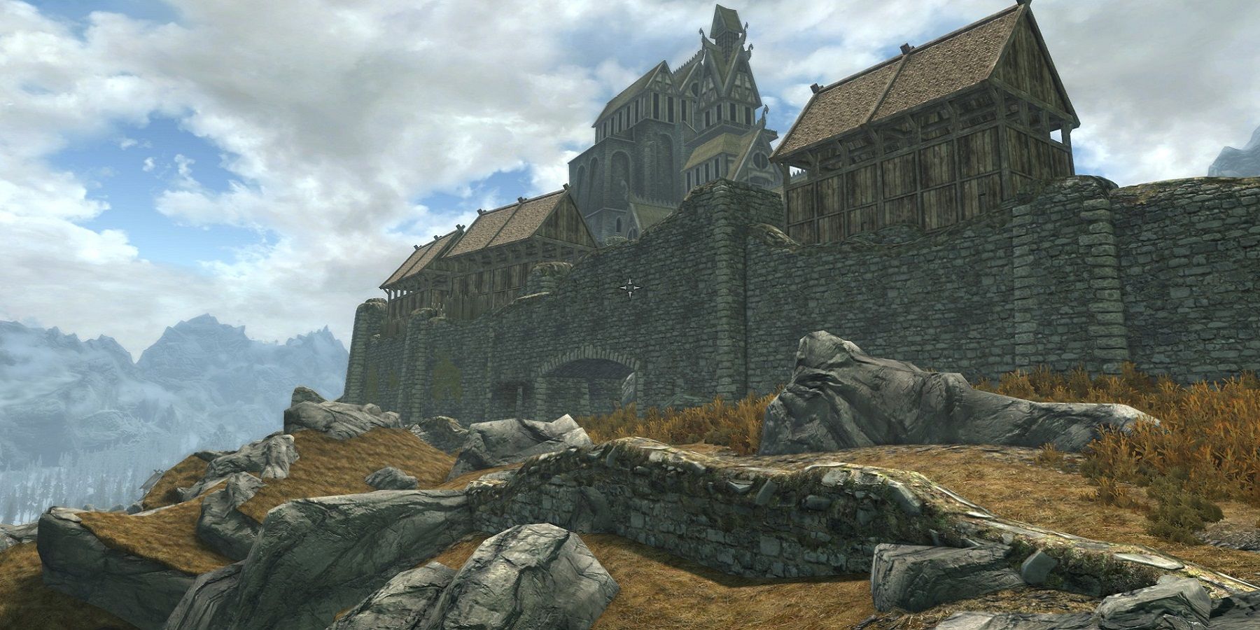 Image from Skyrim showing the outer wall of the city of Whiterun.