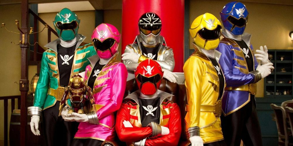6 colorful superheroes from Kaizoku Sentai Gokaiger