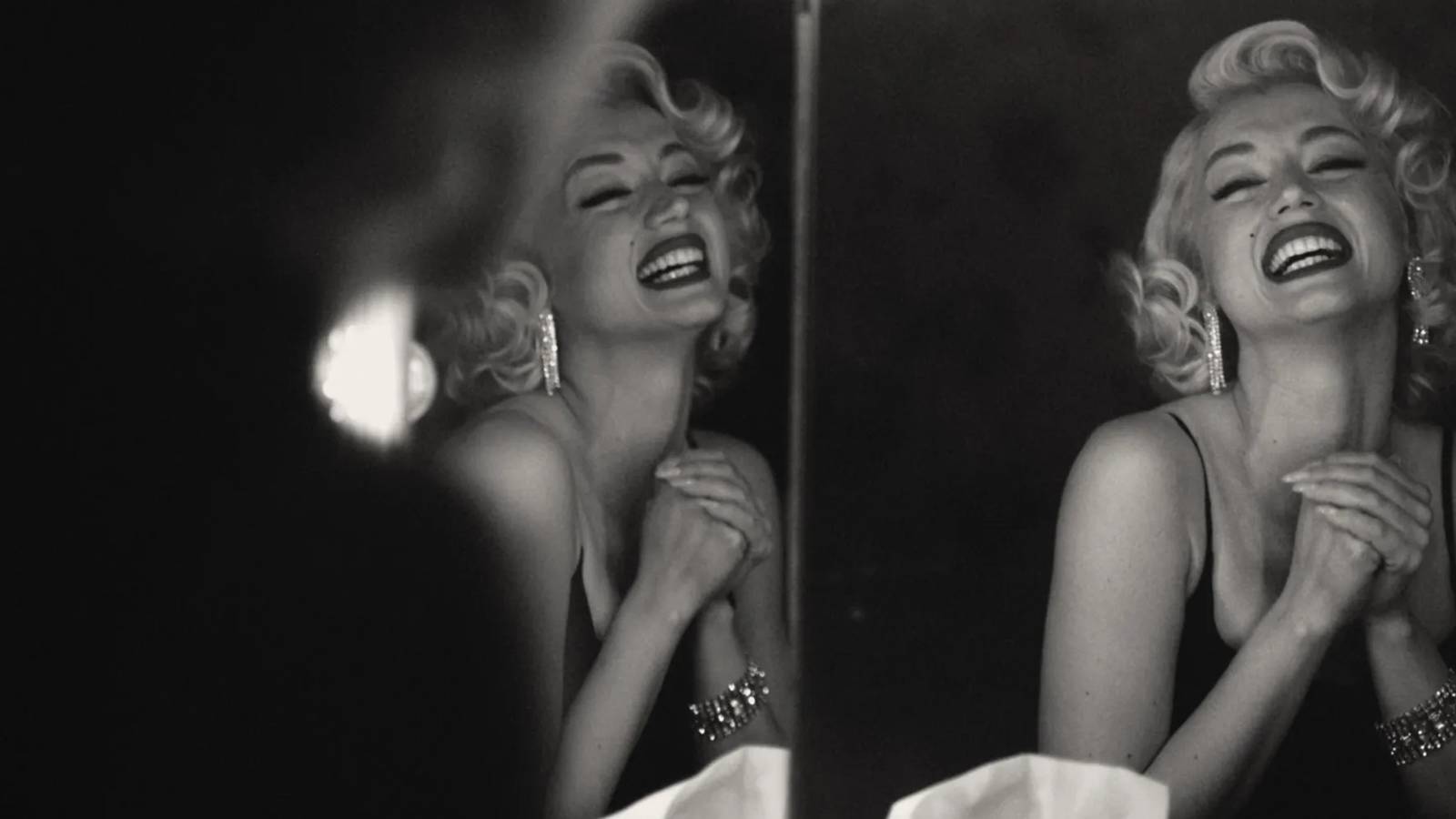 Marilyn Monroe in a dressing room in Blonde