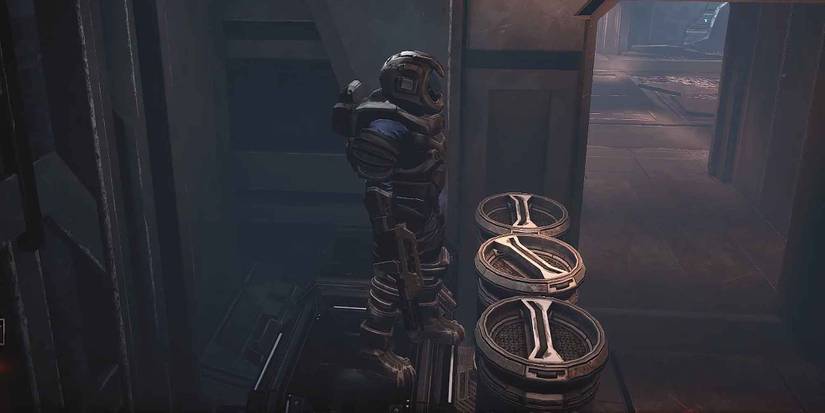 Using the Marine Rifle in Hellpoint