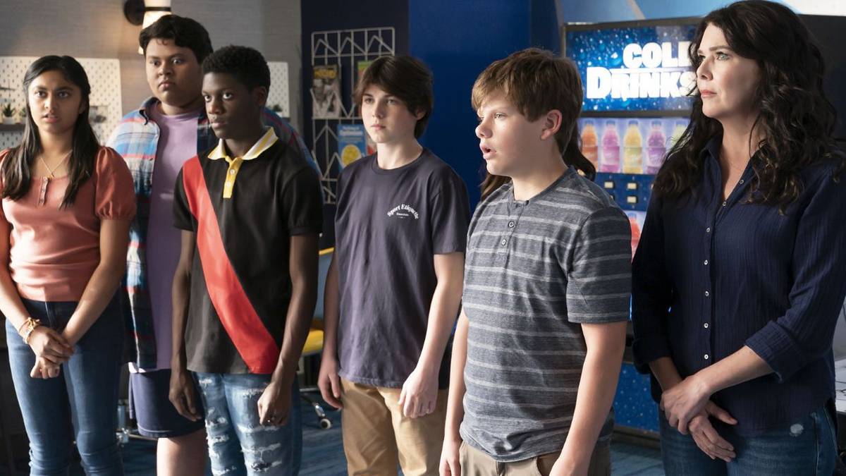 Interview: Lauren Graham and Josh Duhamel Talk The Mighty Ducks: Game ...