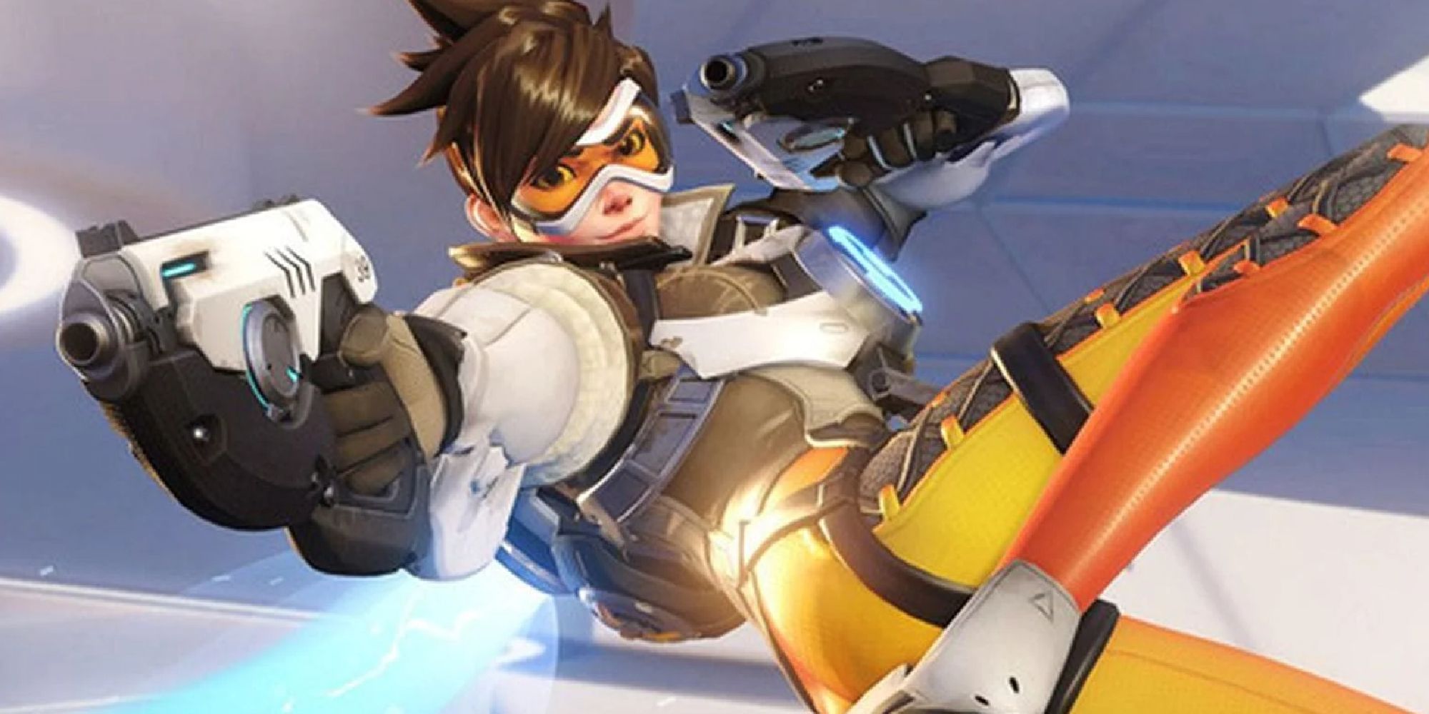 Tracer appearing in her outfit from Overwatch 1