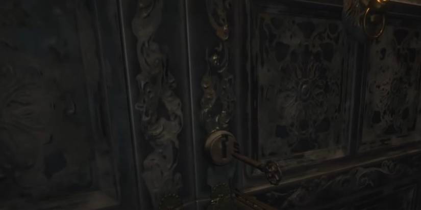 Resident Evil Village Entering The Courtyard